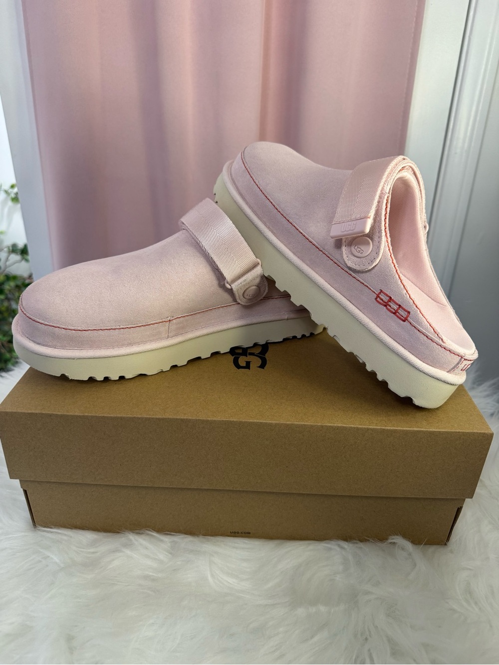 UGG Goldenstar Love Clog | Size 8 | New | Rare Find